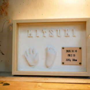 生後1週間のお子様／手形足形