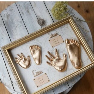 きょうだい　手形足形アートのご紹介＊