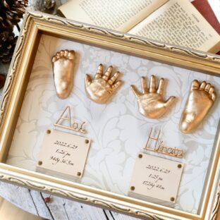 オーダーメイド作品／双子　手形足形アート